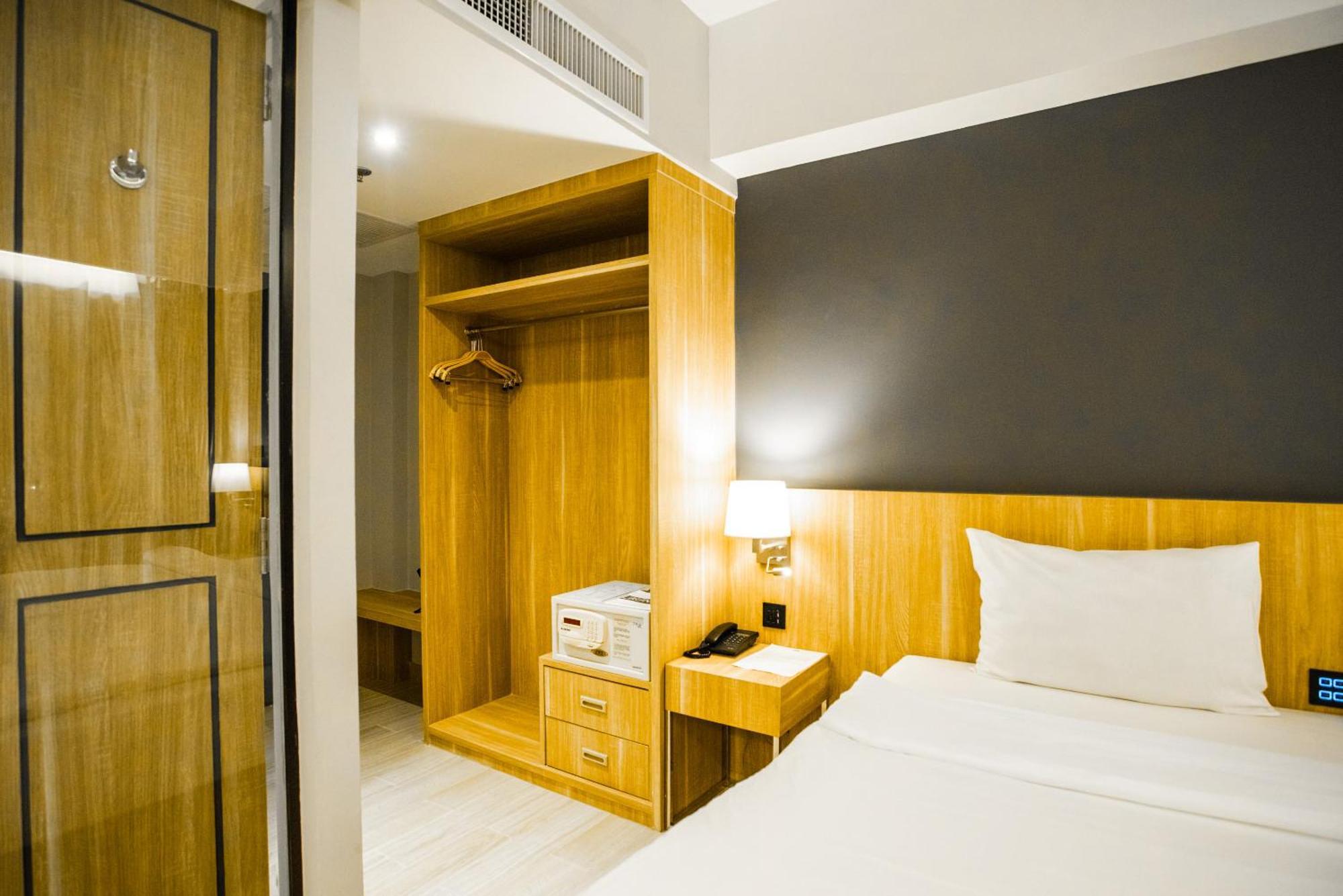 Days Inn By Wyndham Aonang Krabi Ao Nang Exterior photo
